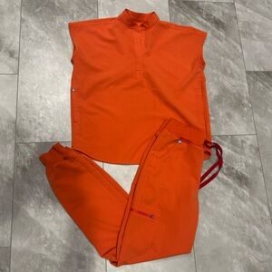 FIGS Sunset Orange Women’s Scrub Set- XXS top & XS bottoms